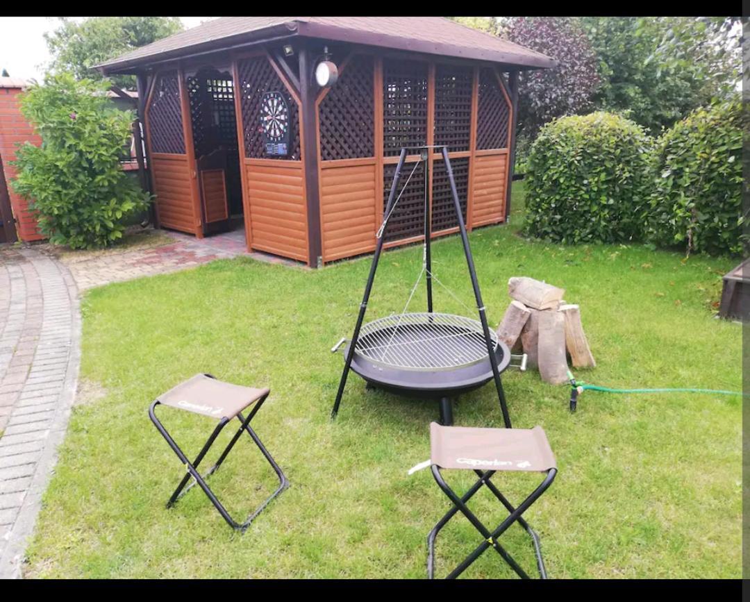 Apartament W Domu Z Kominkiem I Ogrodem Reda Buitenkant foto